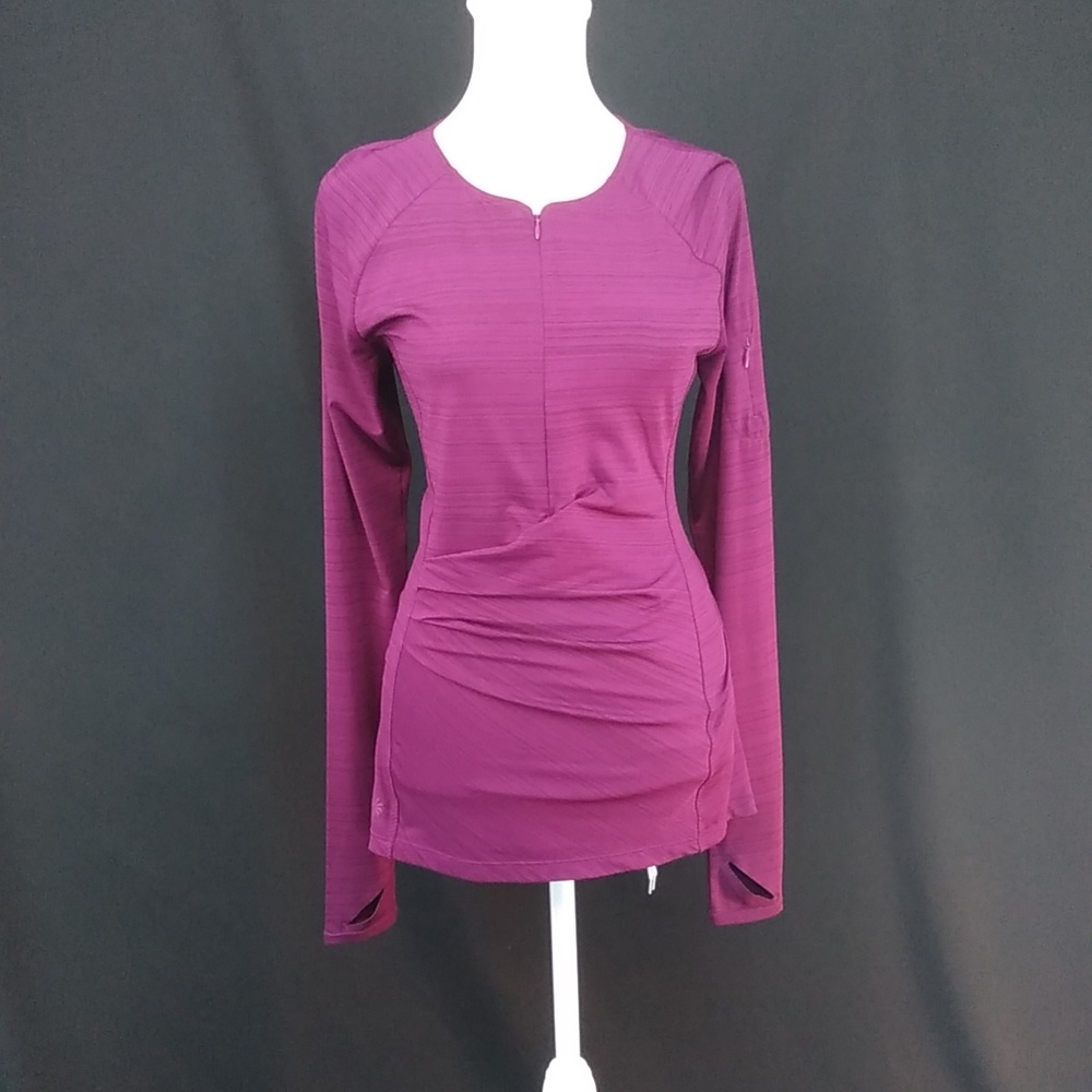 Athleta workout / rash guard / sun top